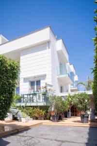 Lillà Unique Mondello Elegant sea Villa and SPA