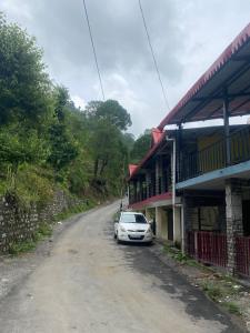Pahari Trekkers