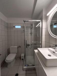 Lovely 1-bedroom apartment in front of sandy beach