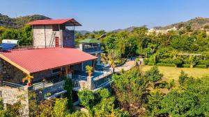 Molshri Farms - CountrySide Farmstay