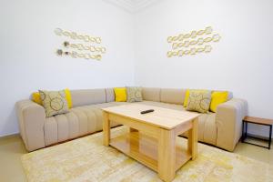 2-Bedroom Apartment with Balcony & Pool