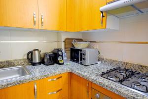 2-Bedroom Apartment with Balcony & Pool