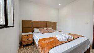 Mediterranean Two Bedroom Apartment in Bocagrande