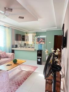 KK Homes -Pool View
