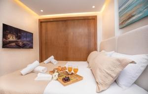 Triple Towers - Premium High-Rise - Balcony with Sea View - Close to TGV Train Station & Mall