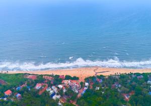 De Waves Varkala by VOYE HOMES - Just 1 Km from Varkala Cliff and Beach