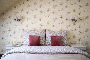 Elegant Provence Apartment on Tomas Garrigue Masaryk Avenue