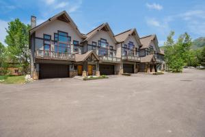 Alpine Vista Chalet
