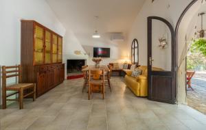 Villa Ambra - 3 Minute Sea & Private Garden