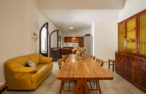 Villa Ambra - 3 Minute Sea & Private Garden