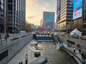 Stay JoyㅡGroups & Families up to 17ㅡ6BR Whole HouseㅡWalk to Gyeongbokgung