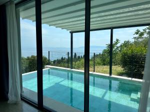 The Flat Opatija - Penthouse with pool, barbecue & more