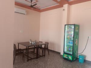 Shiv hotel and restaurant