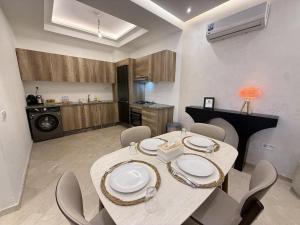 OCosy House Netflix, IPTV, Movie Theater Guéliz center