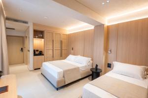 Nautica Lux Rooms