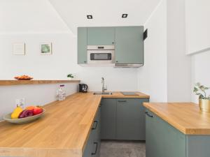 Business & City Studio Grzybowska 30 by Solarento