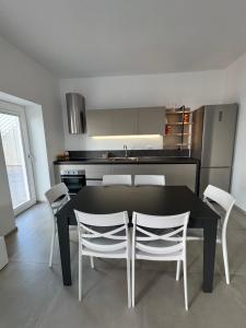 Papa Garden Suites - Sunset Suite