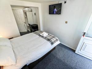 Walnut Studio - Self Contained One-Bed Studio Flat