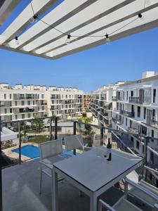 Charming Apartment with Pool Access and Private Jacuzzi