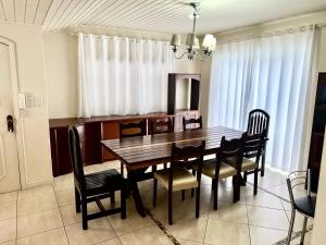 sobrado centro de Balneário para até 21 pessoas