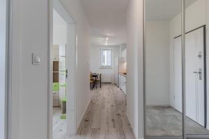 Bałtycka Modern Apartment by BookingHost