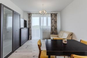 Bałtycka Modern Apartment by BookingHost