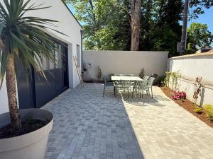 Lovely guest house with free parking