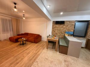 Livia Residence II