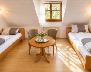 Pension Rose-Monteurzimmer & Ferienzimmer - Bodensee-Selbstversorger mit Küchen, Parken & Kaffee & Wlan frei