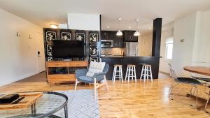 CharmingCity Home