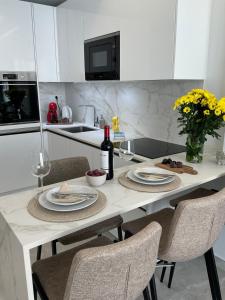 Beach Apartment 2 bed Centre La Cala de Mijas