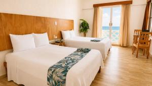 Estudio con vista al mar Caribe