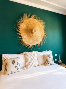 Luxury 4-BR Duplex with Private Rooftop & Jacuzzi in Guéliz