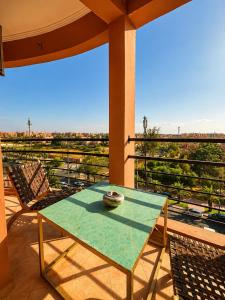 Luxury 4-BR Duplex with Private Rooftop & Jacuzzi in Guéliz