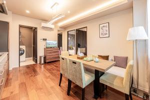 JR Sobu Line 4 Min Walk 54 sqm Private Apartment Sleeps 5 Tokyo Station 13 Min Direct Narita Airport Direct Bathtub No Elevator