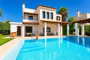 Ekklisies Dio Large Private Pool AC WiFi
