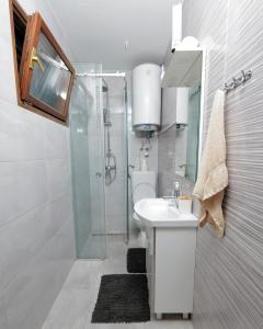 Kuća za odmor Na jezeru, Šoderica - Fenced Yard & Pet friendly holidayhouse