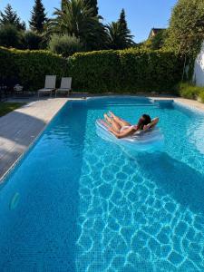 Luxury Villa Chalet with garden and private pool with air conditioning