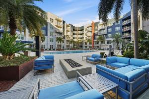 Modern 2BR w Pool Pet-Friendly Unit #23
