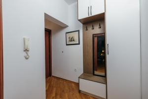 Mir & More Stan centar Budva