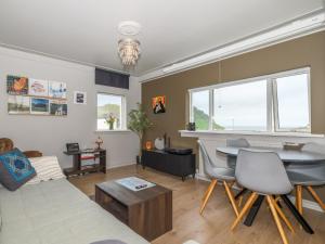 Bright flat with stunning view!