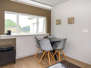 Bright flat with stunning view!
