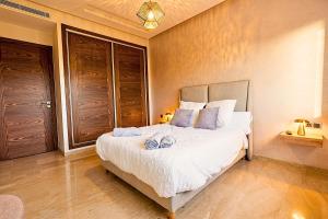 Orchid Garden Swimming Pool & Parking