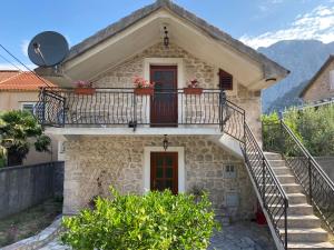 Charming Stone Cottage Kotor