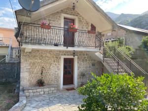 Charming Stone Cottage Kotor