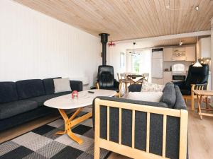 6 person holiday home in Hadsund