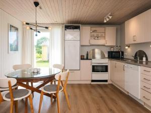 6 person holiday home in Hadsund