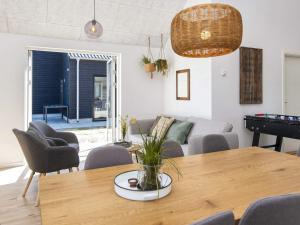 8 person holiday home in Rømø