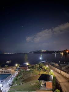 Grand Lake View Apartment