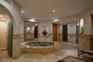 Villa La Estancia Beach Resort, One room 2Queen beds 2805-B